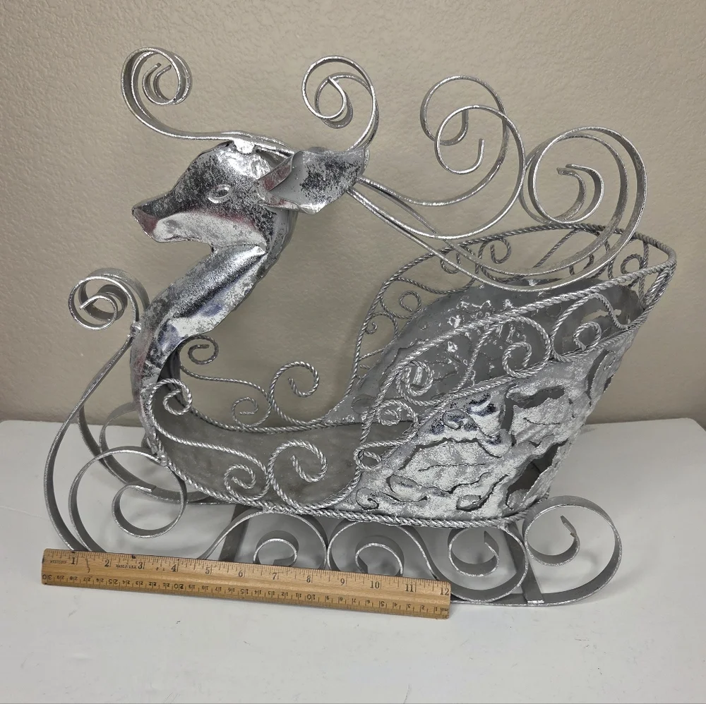 Silver Metal Reindeer Sleigh Christmas Holiday Decor‎ Centerpiece Vase Basket